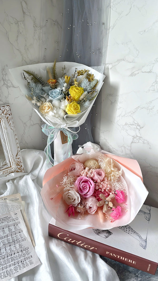 Zimra Blossoms Bouquet Medium (3-4 Roses)