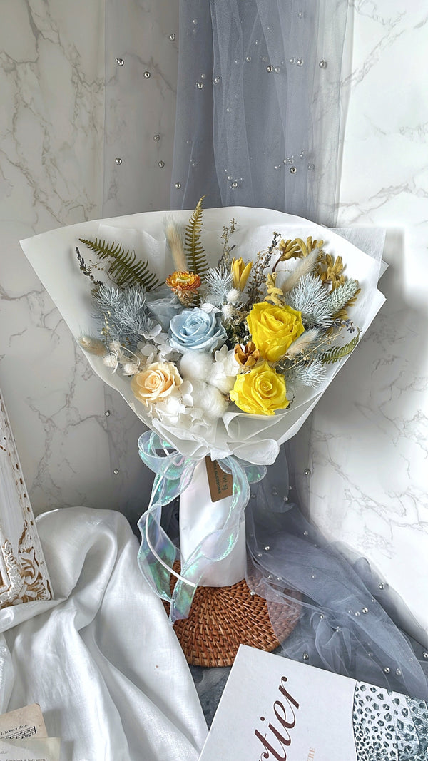 Zimra Blossoms Bouquet Medium (3-4 Roses)